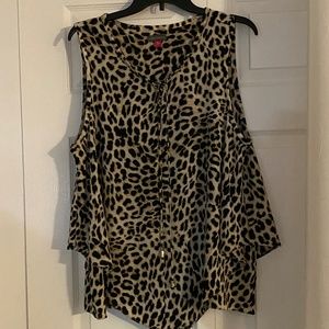 Vince Camuto print top